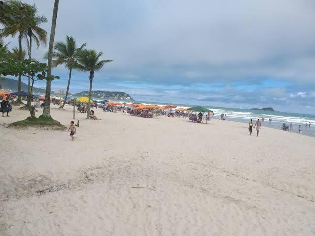 Apto Aconchegante Pe Na Areia Guarujá Exteriér fotografie